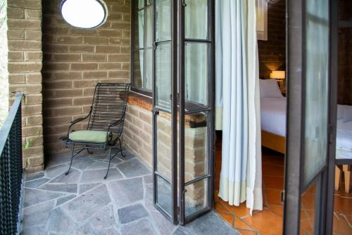 422292731 Nirvana Restaurant & Retreat