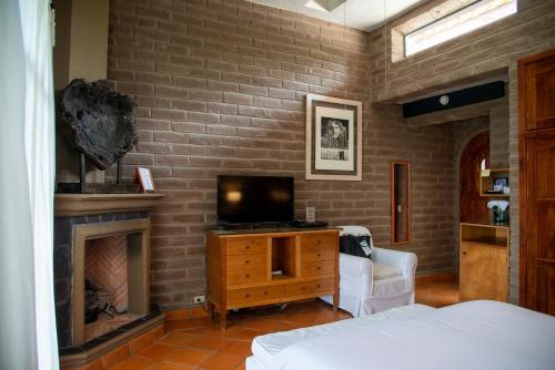 422294425 Nirvana Restaurant & Retreat