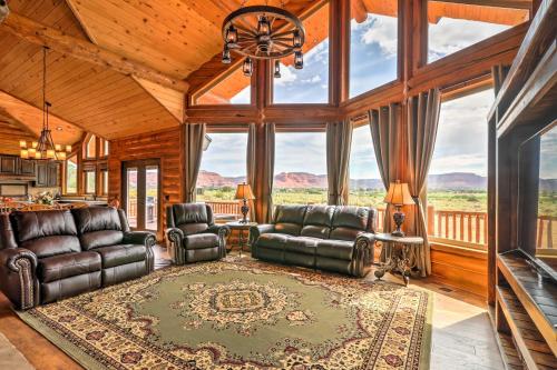 Kanab Cabin with Hot Tub Fire Pit and Panoramic Views! - image 6