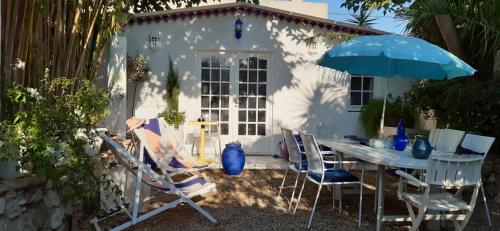 Maison et terrasse dans le jardin du Château de Gaillard - Location saisonnière - Marseille