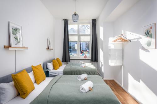 Sonnig & Helle Wohnung Alexanderplatz in 15min zu erreichen, Herthastraße sehr schön und groß für Gruppen geeignet, Berlin (zdjęcie 4)