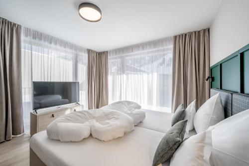 2 bedrooms, 4 beds