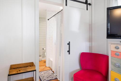 Three Oaks Beach Cottage - 2215 Bruce Drive