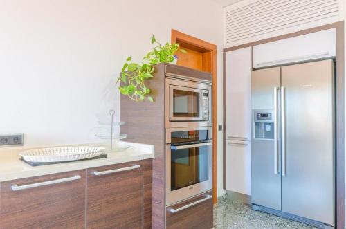 Villa with 4 bedrooms in Colonia de Sant Jordi with wonderful sea view private pool furnished terrace 8 km from the beach - image 7