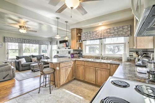 Modern Sturgeon Bay Home by Potawatomi State Park! - image 6