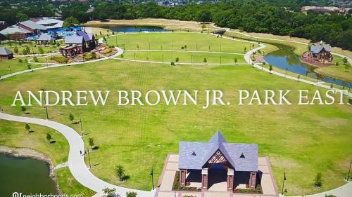 The Park Side Lux Family friendly smart home close to all Dallas Attractions in Коппелл