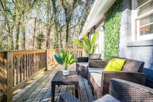 Balcony/terrace, Bohemian Dream House - Near Mercedes Benz Stadium in Collier Heights
