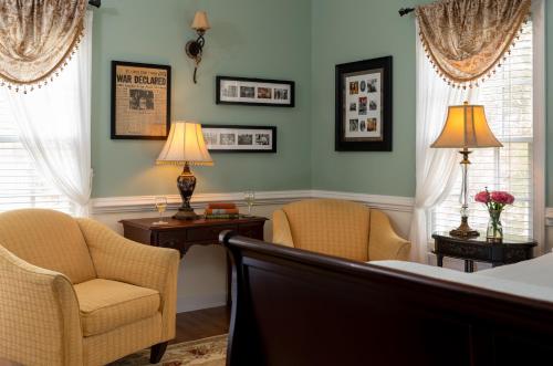 A Williamsburg White House Inn