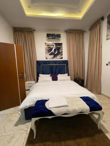 Four-Bedroom Apartment in Chevron