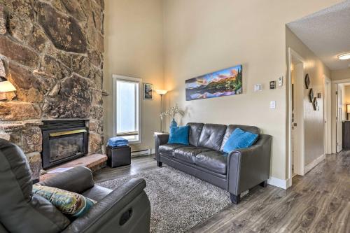 Fraser Condo with 2 Hot Tubs, Near Winter Park in Fraser, USA