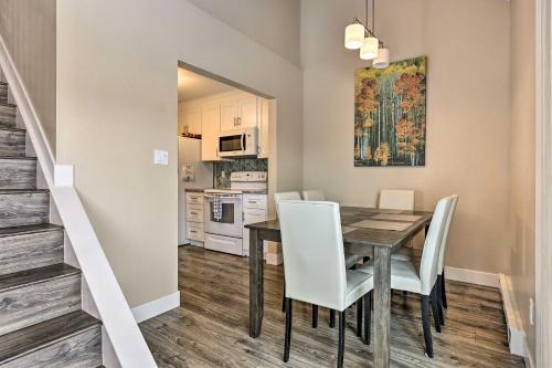 Fraser Condo with 2 Hot Tubs, Near Winter Park in Fraser, USA