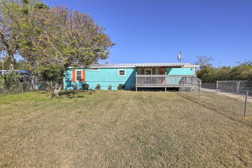 Pet-Friendly Cocoa Home with Covered Porch!