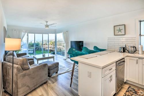 San Clemente Condo with Gorgeous Views Near Beach! in San Clemente, USA