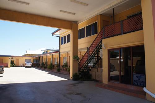 ทางเข้า, Ayrline Motel in เอียร์