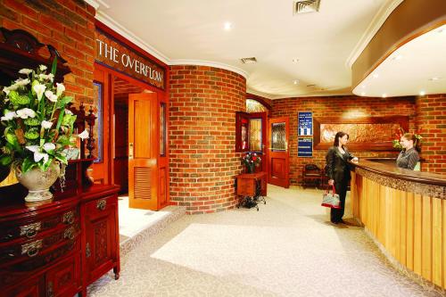 Mount Waverley Hotels