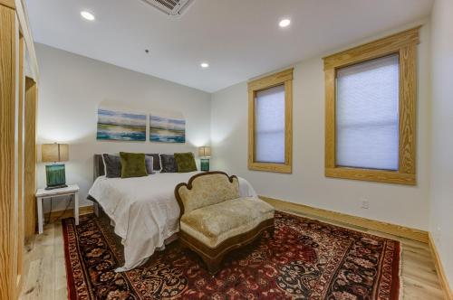 Historic Upscale Loft in Downtown Vicksburg! in วิคสเบิร์ก ซิตี้ เซ็นเตอร์