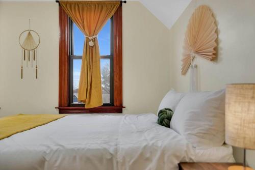 Golden Gem in Heart of East Rock Quiet 3BR Near DT and Yale in New Haven, USA