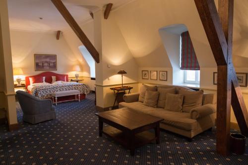 Book the Ullmann Suite Ullmann Suite