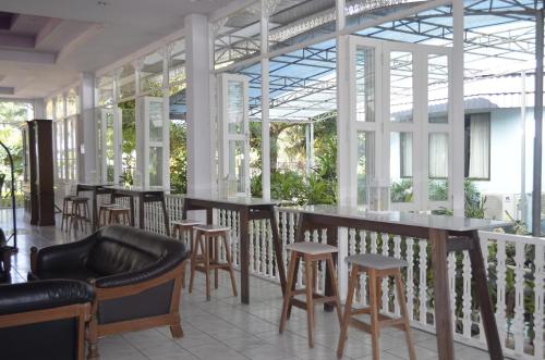 Silversand Villa Hotel - image 2