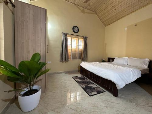 Rustic Village Farmhouse in Shivajinagar