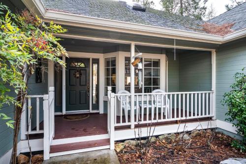 Happy Trails - Updated 3-Bedroom Home with Cozy Sunroom and Spacious Deck home