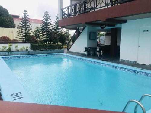 Swimming pool, AMALFI718 HOTEL in Batangas