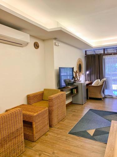 Banig Beach Resort El Nido Room Type - Family Room with Balcony