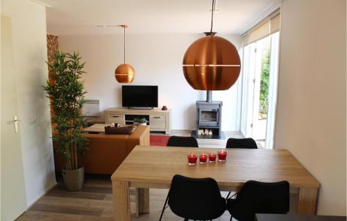  Amazing Home In Grou With Wifi in Grou
