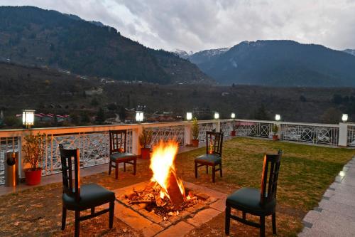 Mastiff Grand Manali Resort photo 3