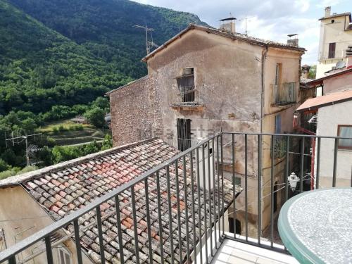 Casa nel borgo nella natura - Apartment - Pettorano sul Gizio