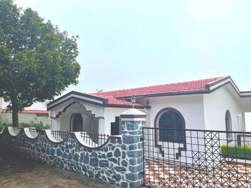 Three-Bedroom House room in British House kodaikanal (friends group/family)
