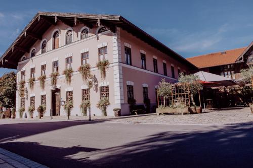 Gasthof Hotel Hirzinger