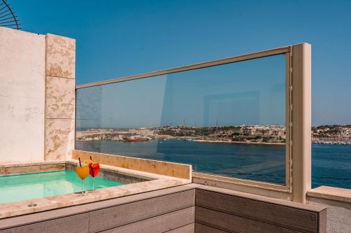 Erkély/terasz, Iniala Harbour House  in Valletta
