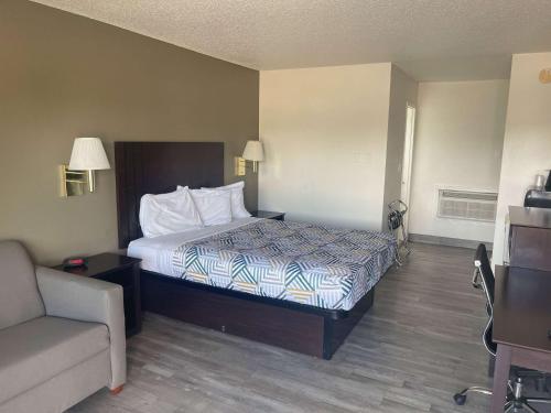 Rodeway Inn & Suites Hermiston - image 2