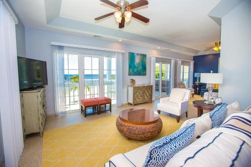 Lawson Rock - Angelfish 203 Condo in Sandy Bay