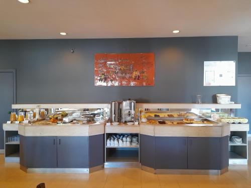 อาหารและเครื่องดื่ม, คอมฟอร์ต อินน์ ฟาเฟ - กีมาเรส (Comfort Inn Fafe-Guimaraes) in ฟาเฟ
