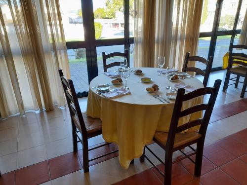 ห้องอาหาร, คอมฟอร์ต อินน์ ฟาเฟ - กีมาเรส (Comfort Inn Fafe-Guimaraes) in ฟาเฟ