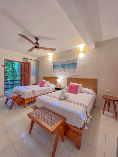 room detail thumbnail 0