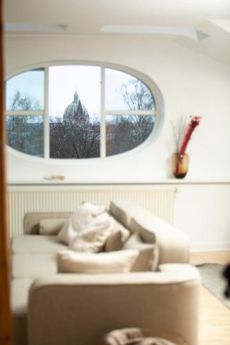 Unique 5 Bedroom Flat w Exposed Beams in Copenhagen Unique 5 Bedroom Flat w Exposed Beams in Copenhagen