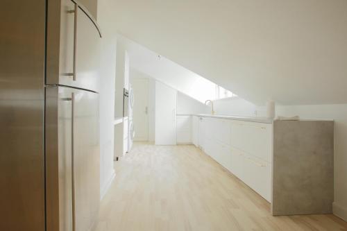 Unique 5 Bedroom Flat w Exposed Beams in Copenhagen Unique 5 Bedroom Flat w Exposed Beams in Copenhagen