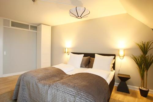 Unique 5 Bedroom Flat w Exposed Beams in Copenhagen Unique 5 Bedroom Flat w Exposed Beams in Copenhagen