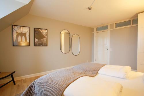 Unique 5 Bedroom Flat w Exposed Beams in Copenhagen Unique 5 Bedroom Flat w Exposed Beams in Copenhagen