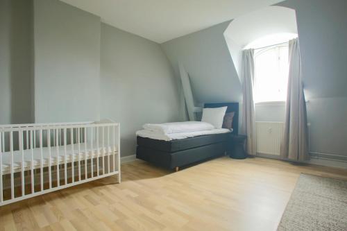 Unique 5 Bedroom Flat w Exposed Beams in Copenhagen Unique 5 Bedroom Flat w Exposed Beams in Copenhagen