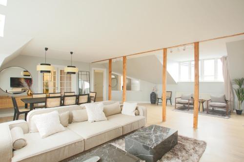 Unique 5 Bedroom Flat w Exposed Beams in Copenhagen Unique 5 Bedroom Flat w Exposed Beams in Copenhagen