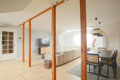 Unique 5 Bedroom Flat w Exposed Beams in Copenhagen Unique 5 Bedroom Flat w Exposed Beams in Copenhagen