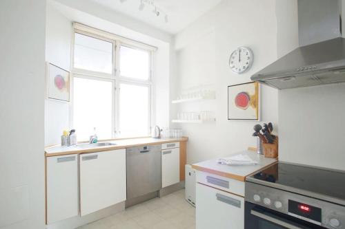  Large & Bright 3BR Apartment w Whirlpool Near Metro in Kopenhagen