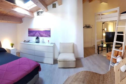  HOMEHOLIDAYINSICILY - APPARTAMENTO LOFT NORD in Palazzolo Acreide