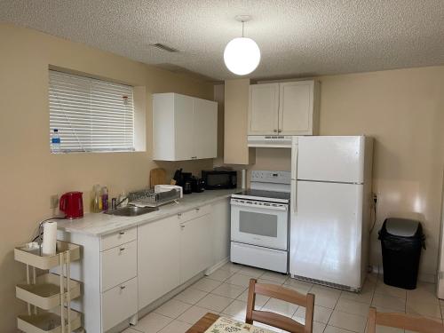 MT Pleasant NW 2 bedrooms 502 - Southern Alberta Jubilee Auditorium