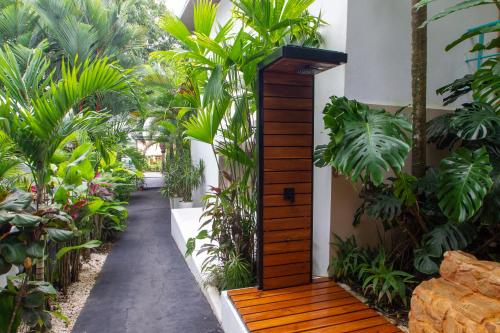 422500155 La Vela Boutique Hotel