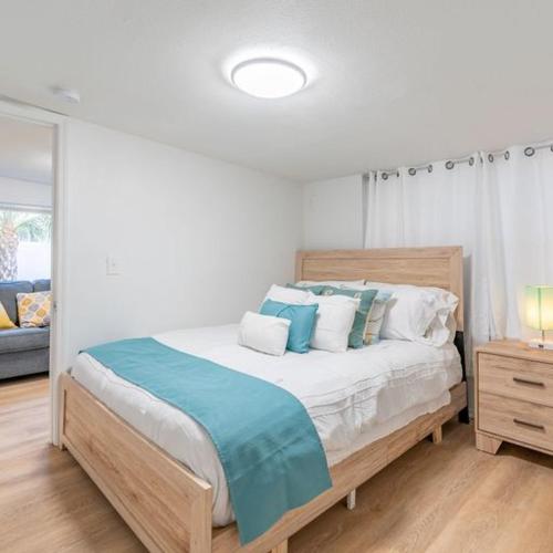 Lovely 2 bedrooms, steps away from the beach. in Bradenton Beach, USA